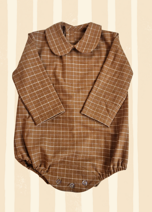 Pelele de cuadros mostaza